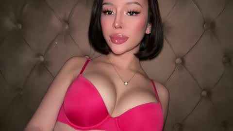 Elle  dont forget to folloW me and thumbs up online show from 31, 3, 2026