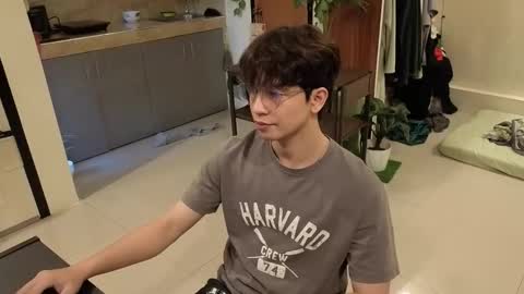 Green online show from 4, 12, 2025