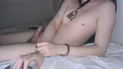 Snapshot of thehoodedsubb chatting on 19, 11, 2025 thehoodedsubb online show from 19, 11, 2025