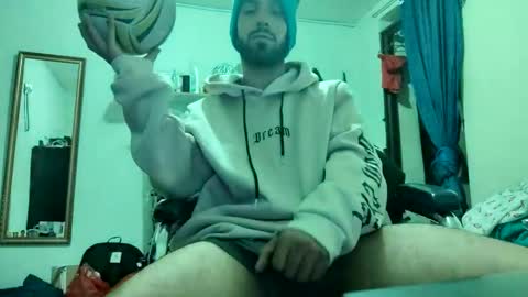 Snapshot of thehousedog chatting on 24, 2, 2025 thehousedog online show from 24, 2, 2025