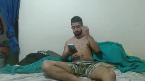 Snapshot of thehousedog chatting on 27, 2, 2025 thehousedog online show from 27, 2, 2025
