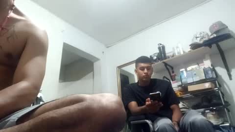 Snapshot of thehousedog chatting on 4, 3, 2025 thehousedog online show from 4, 3, 2025