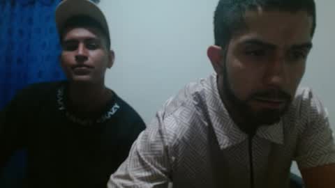 Snapshot of thehousedog chatting on 27, 9, 2025 thehousedog online show from 27, 9, 2025