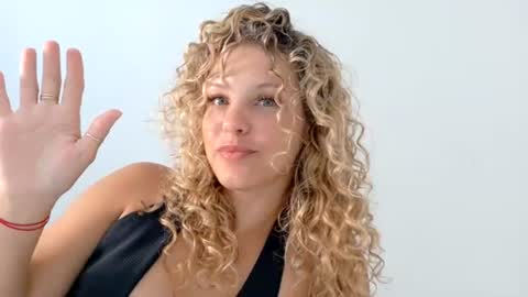 Snapshot of theislandgirl chatting on 16, 6, 2026 Lily Marie online show from 16, 6, 2026