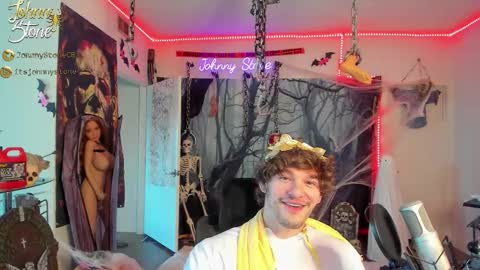 Snapshot of thejohnnystone chatting on 12, 10, 2025 Johnny Stone online show from 12, 10, 2025