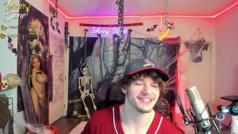 Snapshot of thejohnnystone chatting on 15, 10, 2025 Johnny Stone online show from 15, 10, 2025