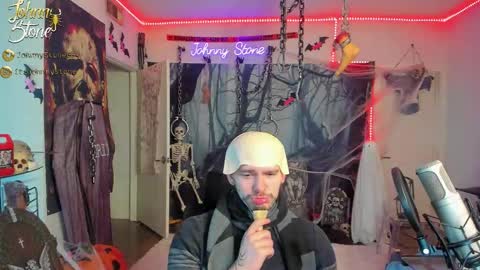 Snapshot of thejohnnystone chatting on 29, 10, 2025 Johnny Stone online show from 29, 10, 2025