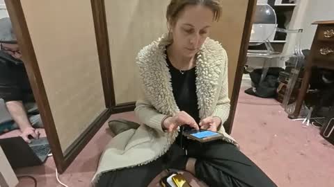 theladyduchess online show from 4, 4, 2026