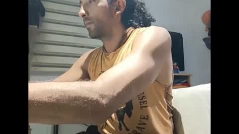 Snapshot of thelong_gutxxx chatting on 14, 4, 2026 thelong gutxxx online show from 14, 4, 2026