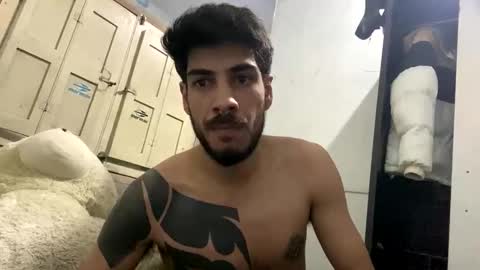 Snapshot of themarttinguyyy chatting on 12, 9, 2025 themarttinguyyy online show from 12, 9, 2025