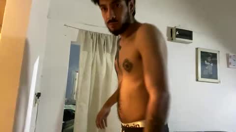 Snapshot of themarttinguyyy chatting on 17, 9, 2025 themarttinguyyy online show from 17, 9, 2025