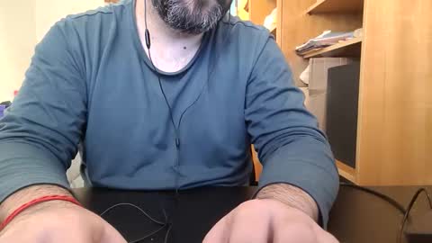 Snapshot of themoontiger chatting on 13, 12, 2025 themoontiger online show from 13, 12, 2025