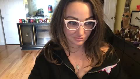 Snapshot of themrsnelson chatting on 18, 12, 2024 Cach Nelson online show from 18, 12, 2024