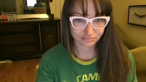 Snapshot of themrsnelson chatting on 9, 9, 2025 Cach Nelson online show from 9, 9, 2025