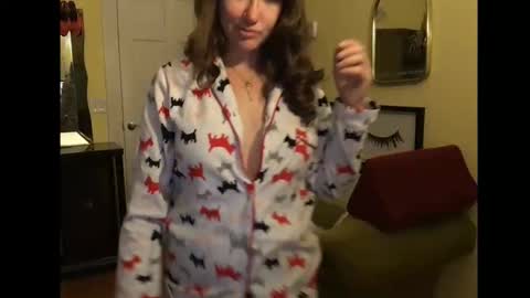 Snapshot of themrsnelson chatting on 23, 10, 2025 Cach Nelson online show from 23, 10, 2025