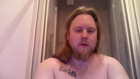 Snapshot of thenewdude1992 chatting on 10, 4, 2026 thenewdude1992 online show from 10, 4, 2026