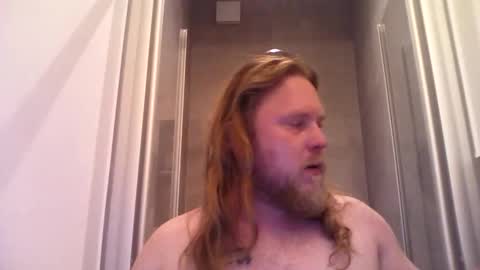 Snapshot of thenewdude1992 chatting on 30, 5, 2026 thenewdude1992 online show from 30, 5, 2026