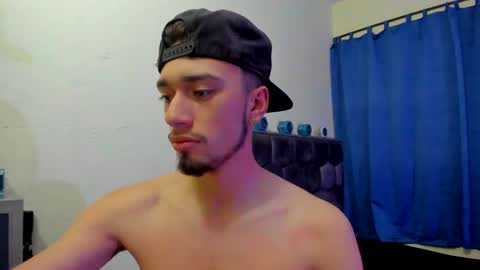 Snapshot of theo_stone04 chatting on 29, 9, 2025 Theo online show from 29, 9, 2025