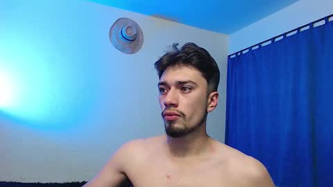 Snapshot of theo_stone04 chatting on 28, 11, 2025 Theo online show from 28, 11, 2025