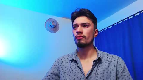 Snapshot of theo_stone04 chatting on 29, 11, 2025 Theo online show from 29, 11, 2025