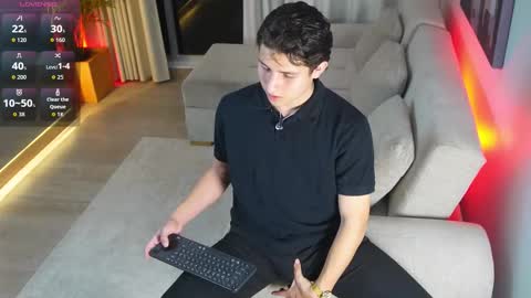 Snapshot of theohawke_ chatting on 18, 11, 2025 THEO- MATEO online show from 18, 11, 2025