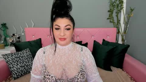 Snapshot of theonerosegoddes chatting on 18, 10, 2025 theonerosegoddes online show from 18, 10, 2025