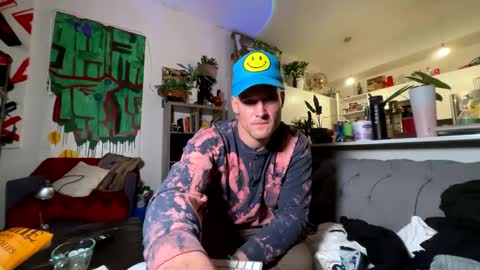 Snapshot of theoutfitter chatting on 14, 12, 2024 MISTERPOWERS online show from 14, 12, 2024