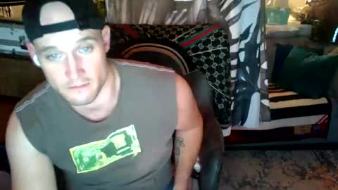 Snapshot of theoutfitter chatting on 20, 2, 2025 MISTERPOWERS online show from 20, 2, 2025