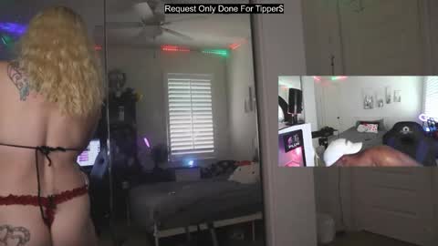 Snapshot of thepluglove chatting on 16, 12, 2025 The Plug Love Friends online show from 16, 12, 2025