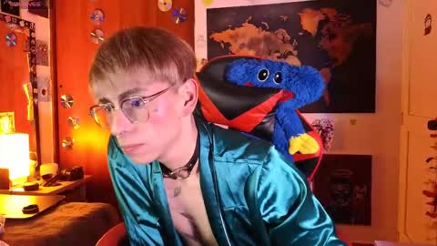Matt independent model  online show from 21, 4, 2026