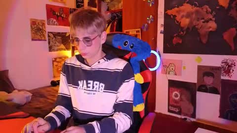 Matt independent model  online show from 30, 4, 2026