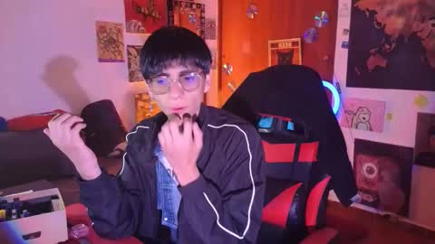 Matt independent model  online show from 8, 5, 2026