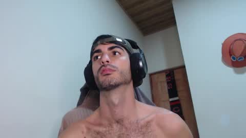 Snapshot of therazhanen chatting on 24, 4, 2026 Santiago Enrique online show from 24, 4, 2026