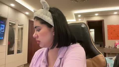 Snapshot of therealcamilabaddie chatting on 17, 10, 2025 therealcamilabaddie online show from 17, 10, 2025