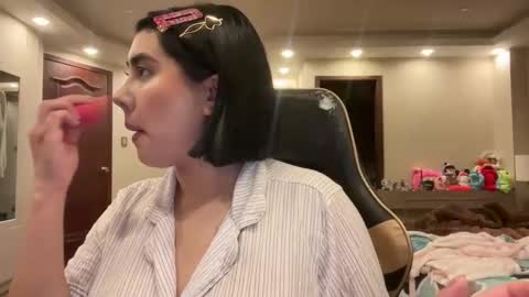 Snapshot of therealcamilabaddie chatting on 6, 11, 2025 therealcamilabaddie online show from 6, 11, 2025