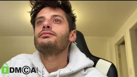 Snapshot of therealdylansdick chatting on 11, 11, 2025 therealdylansdick online show from 11, 11, 2025