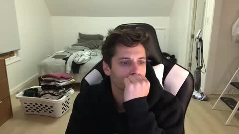 Snapshot of therealdylansdick chatting on 22, 11, 2025 therealdylansdick online show from 22, 11, 2025