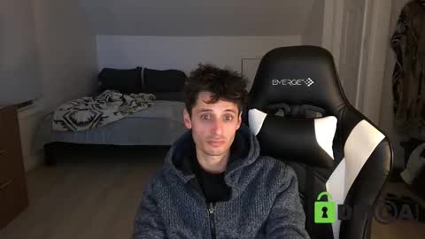 Snapshot of therealdylansdick chatting on 15, 12, 2025 therealdylansdick online show from 15, 12, 2025