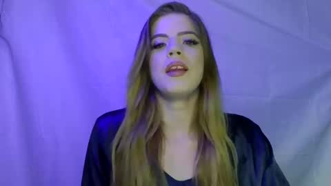 Snapshot of therealsummerbreeze chatting on 15, 12, 2025 newgirl blonde pawg stripper online show from 15, 12, 2025