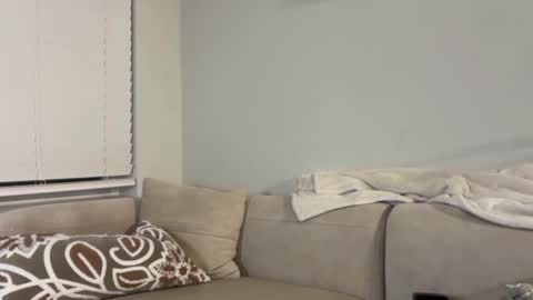 therosiecheeks online show from 3, 2, 2026