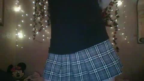 sillymillie0 online show from 20, 12, 2024