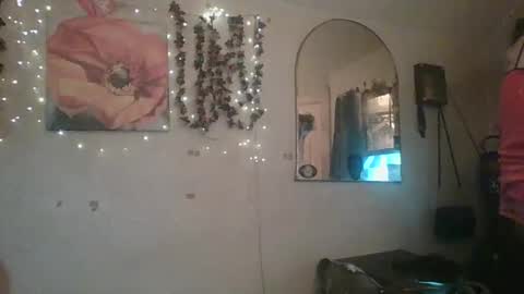 sillymillie0 online show from 18, 4, 2026