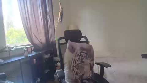 troy online show from 13, 10, 2025