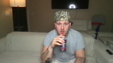 Snapshot of theviberoom chatting on 14, 9, 2025 The Vibe Room online show from 14, 9, 2025