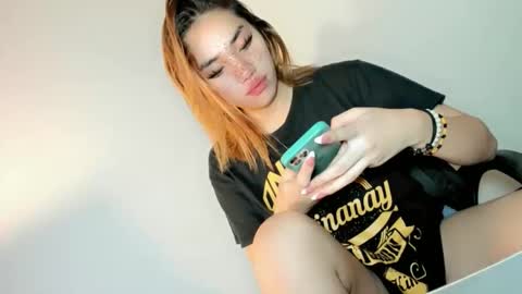 Snapshot of thewhoremistress05 chatting on 27, 10, 2025 stella online show from 27, 10, 2025