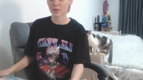 theysaidimcute online show from 23, 4, 2026