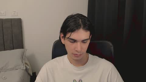 Snapshot of thiaan__ chatting on 11, 12, 2024 thiaan__ online show from 11, 12, 2024