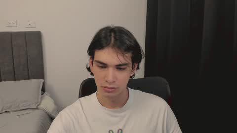 Snapshot of thiaan__ chatting on 22, 12, 2024 thiaan__ online show from 22, 12, 2024