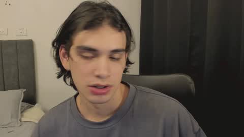 Snapshot of thiaan__ chatting on 25, 12, 2024 thiaan__ online show from 25, 12, 2024