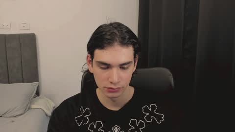 Snapshot of thiaan__ chatting on 25, 12, 2024 thiaan__ online show from 25, 12, 2024